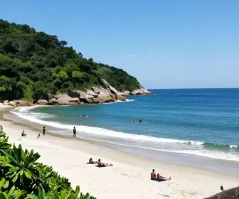 Descubra a beleza da Enseada Azul em Guarapari - ES