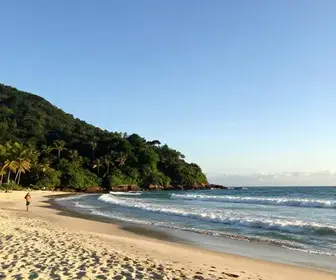 Descubra a Praia de Peracanga em Guarapari - Um Paraíso Escondido