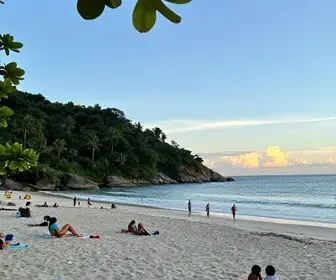 Descubra a Praia de Santa Mônica em Guarapari - Um Paraíso no Norte do Espírito Santo