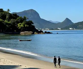 Descubra a Praia do Ermitão em Guarapari: Beleza e Tradição Descubra a Praia do Ermitão em Guarapari: Beleza e Tradição