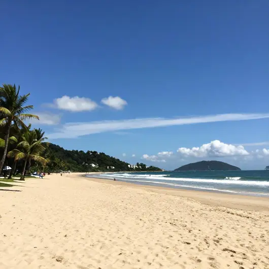 Descubra a Praia dos Namorados Descubra a Praia dos Namorados